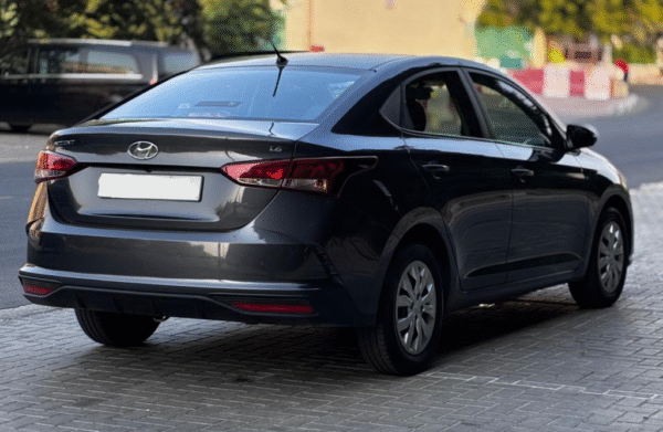 Hyundai Accent - Image 3
