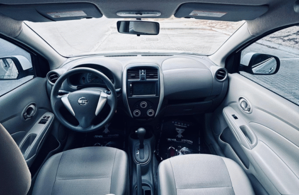 Nissan Sunny - Image 6